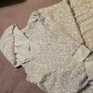 Leopard print v neck Hoodie with pockets